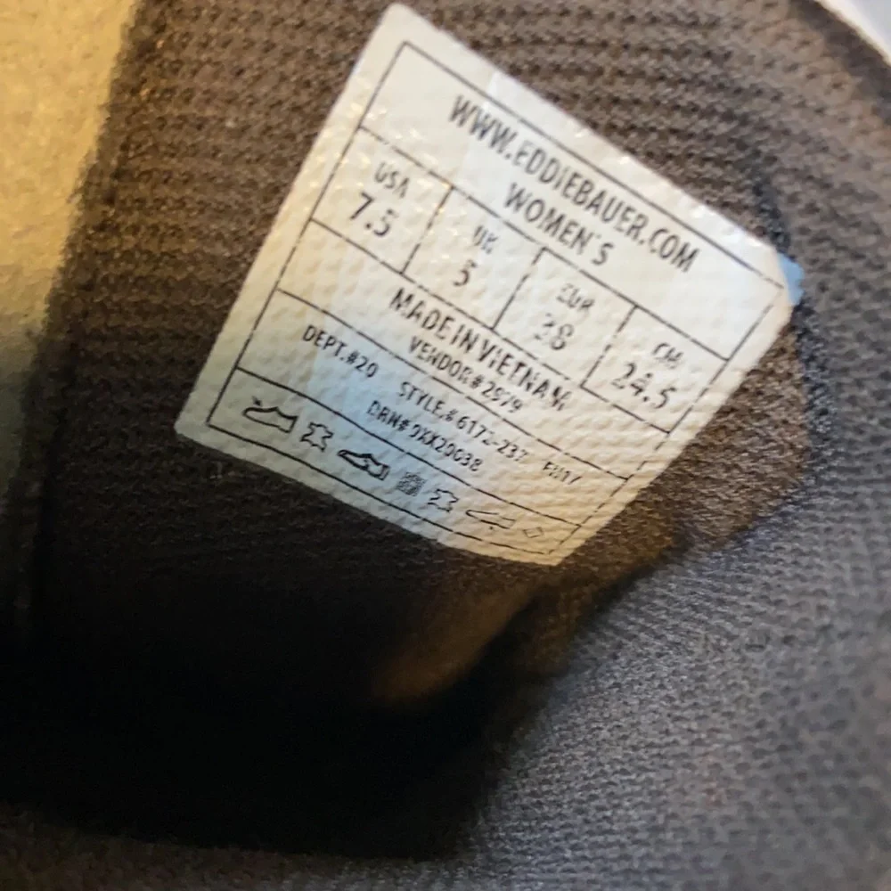 ❤️EDDIE BAUER COVEY 2.0 WATERPROOF BOOTS ~ 7.5‎